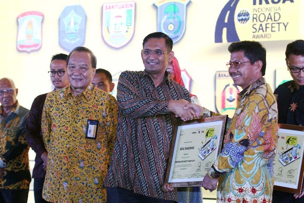 Tingkatkan Keselamatan Jalan