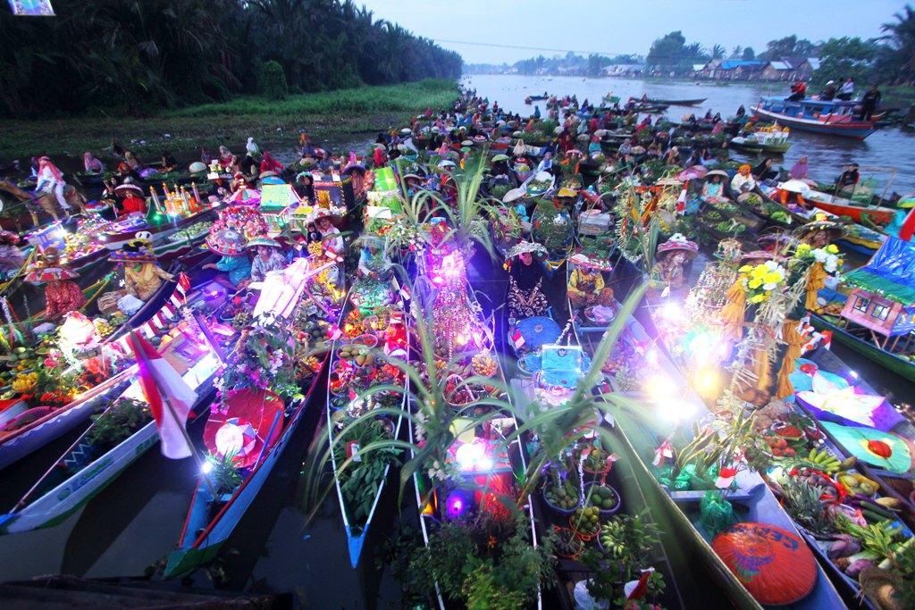 FESTIVAL PASAR TERAPUNG