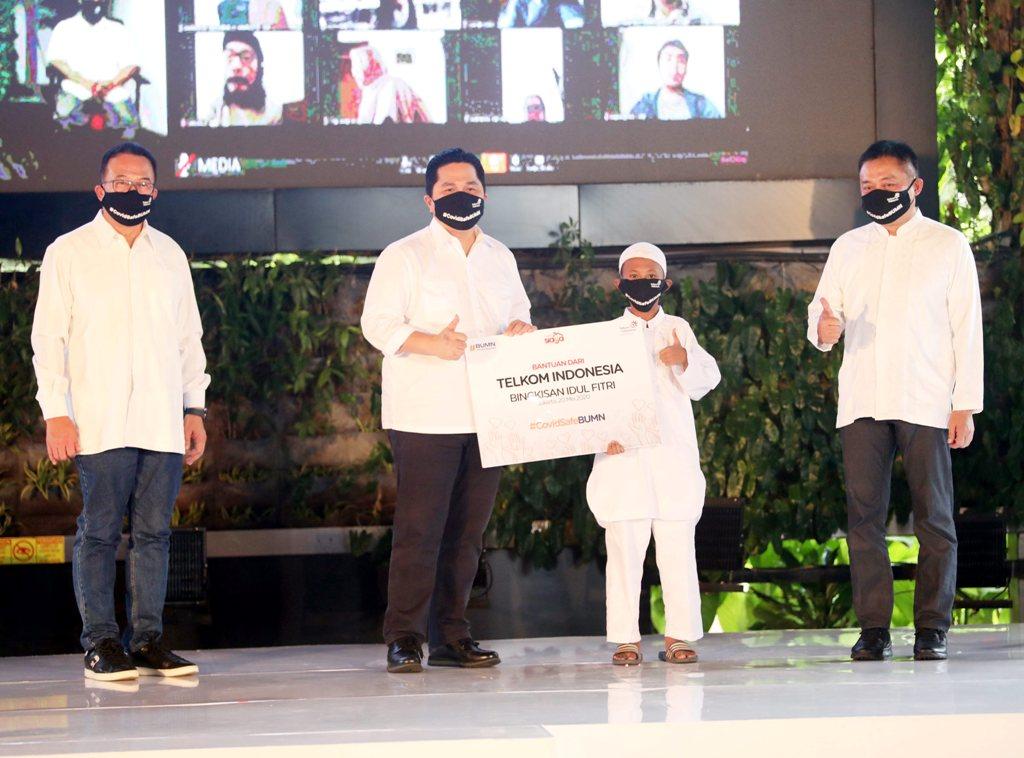 Serahkan Bantuan