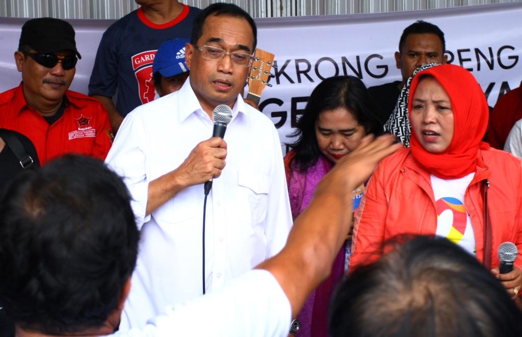 Menampung Aspirasi