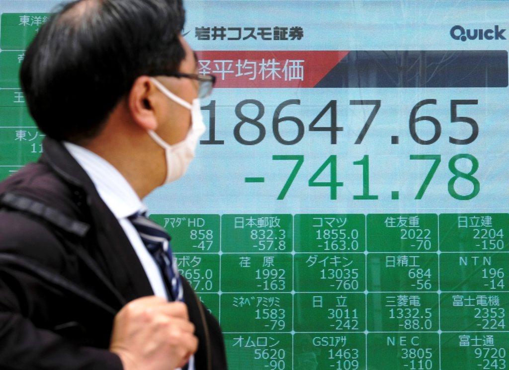 Bursa Tokyo Turun