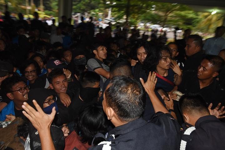 Komersialisasi Pendidikan