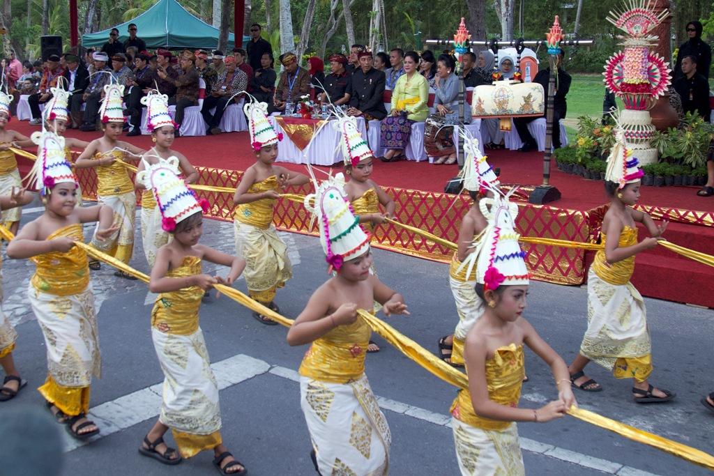 karnaval budaya bali