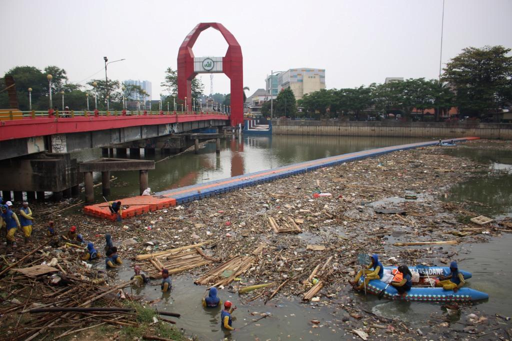Bersihkan Sampah