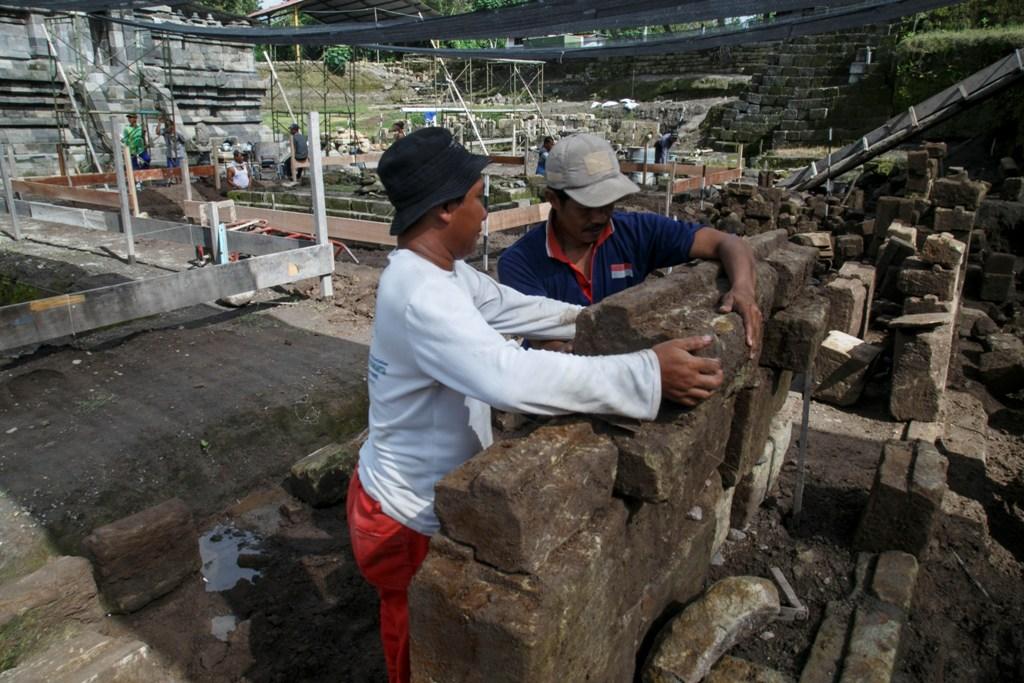 Terpendam Erupsi Merapi