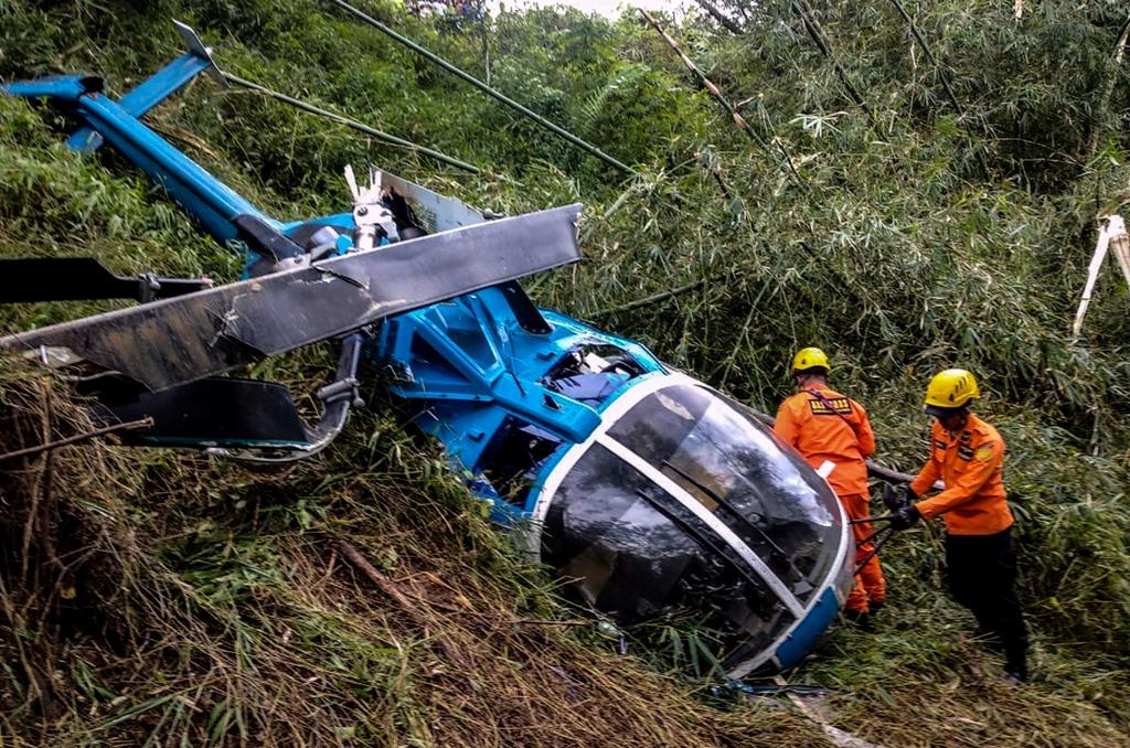 Helikopter Jatuh