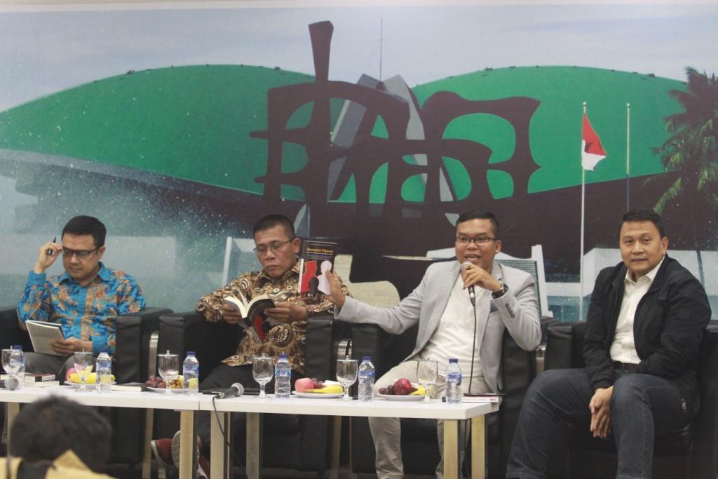 Diskusi dan Bedah Buku