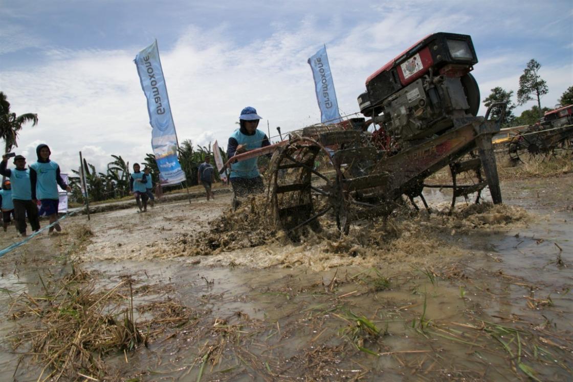 Lomba Traktor Tangan