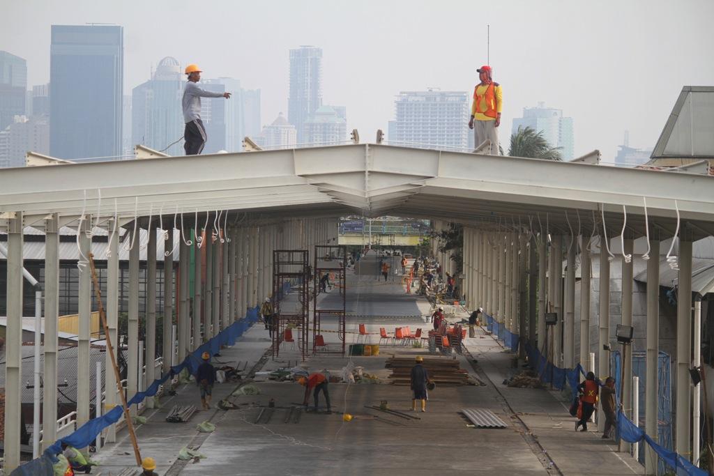 "Skybridge" Tanah Abang
