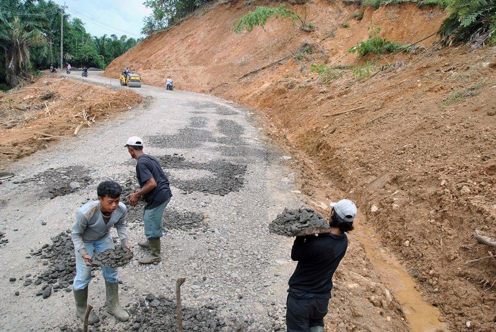 Perbaikan Jalan