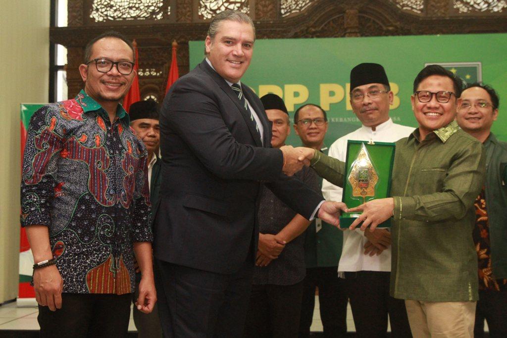Kunjungi PKB