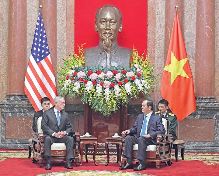 Menhan AS di Vietnam