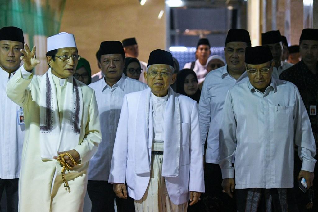 Menghadiri Maulid Akbar