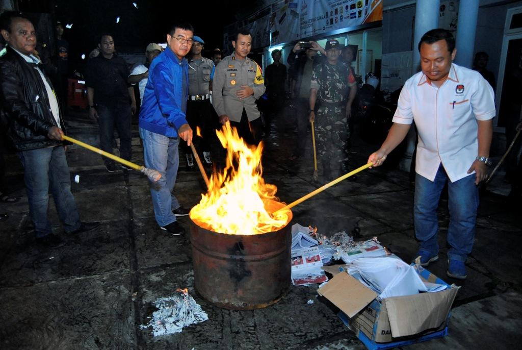Surat Suara Rusak