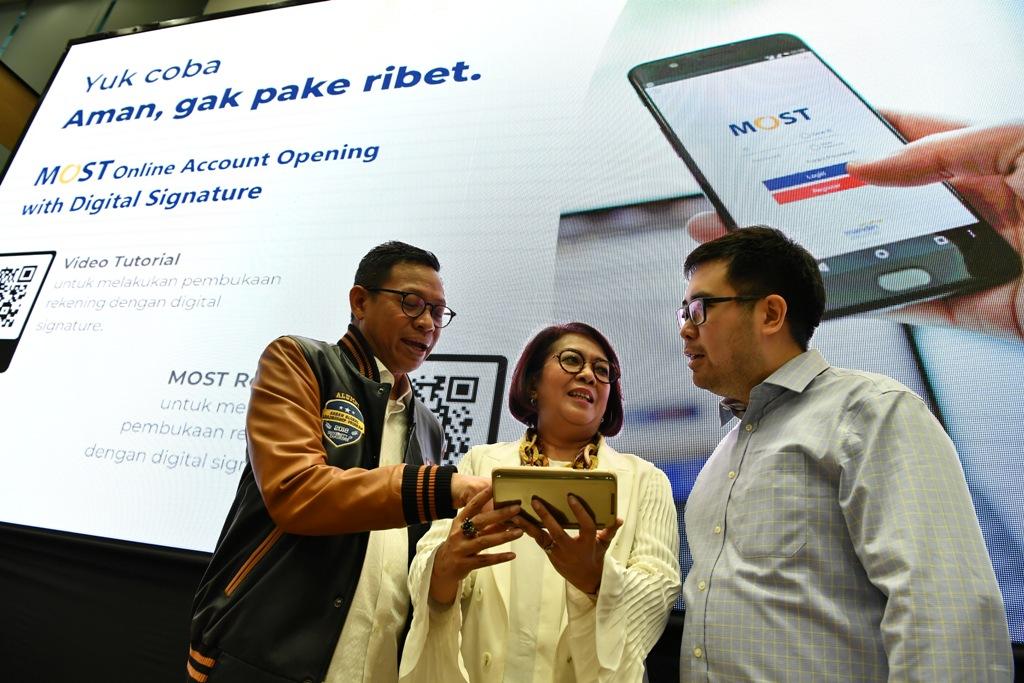 Layanan "Online Trading"