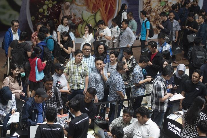 Peluncuran Samsung A8