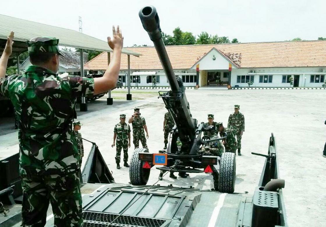 Angkut Meriam