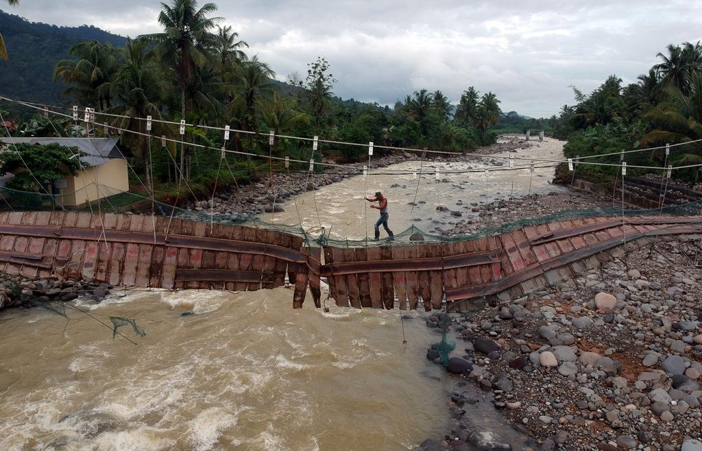 Jembatan Rusak