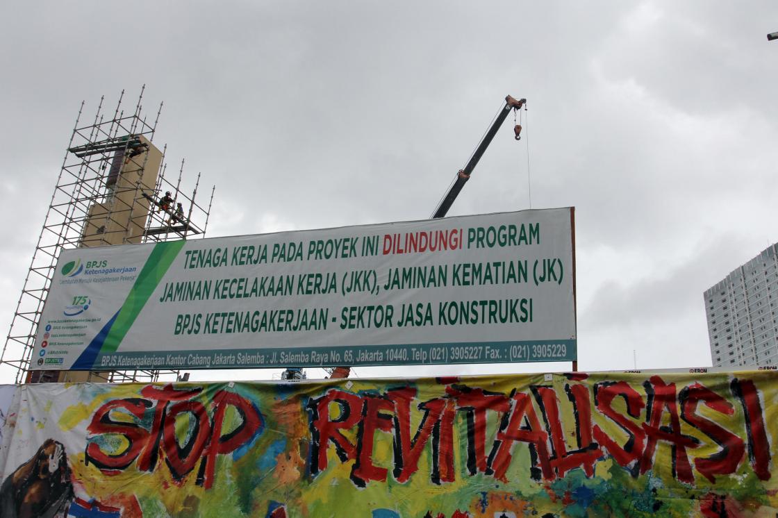 Tolak Revitalisasi TIM