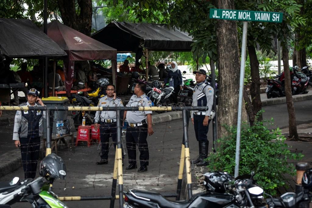 Kembali Dibuka