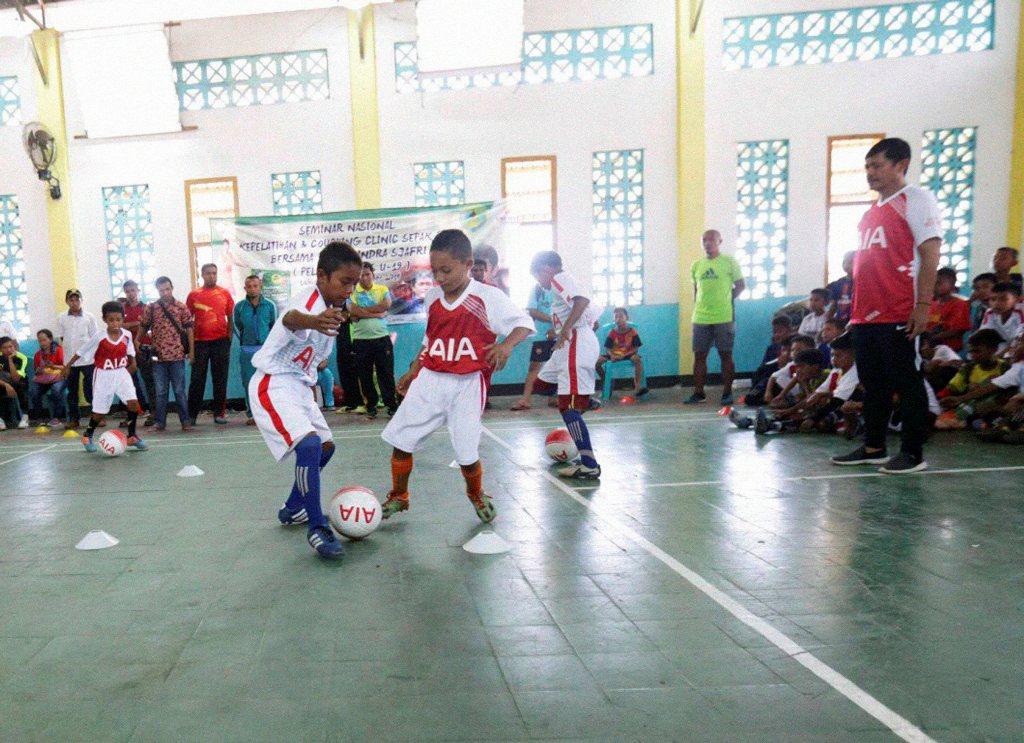 Serahkan Donasi