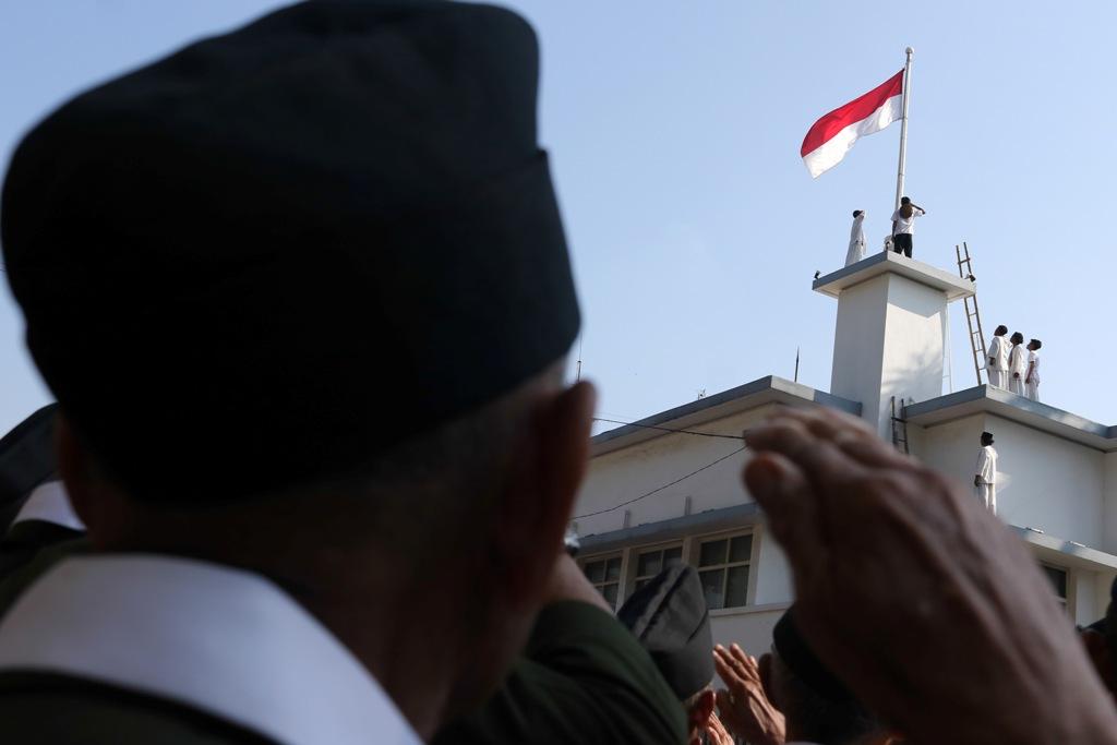 Perobekan Bendera Belanda
