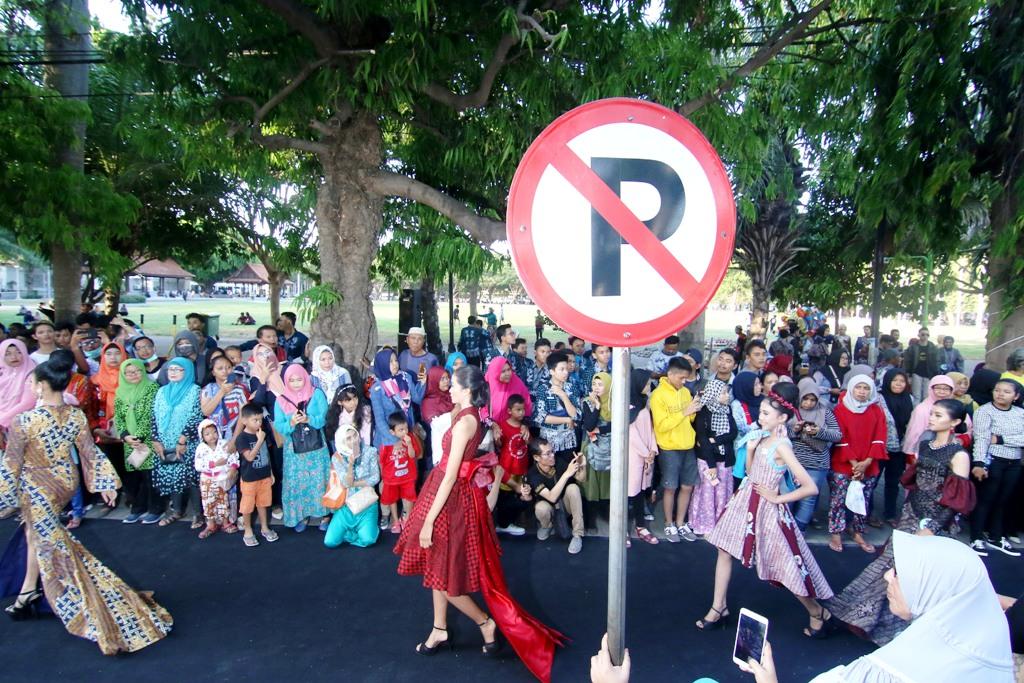 Peragaan Busana Batik