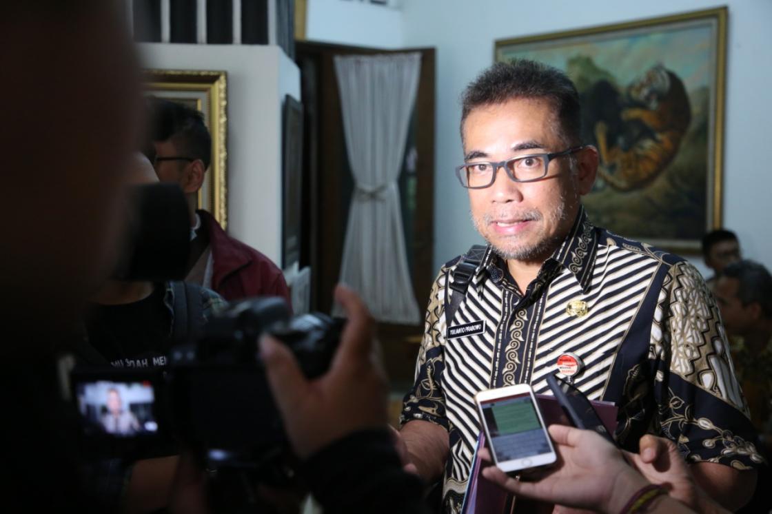 Tenaga Medis di Jateng Wajib pakai APD