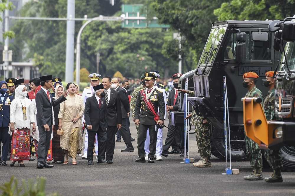 PRESIDEN HADIRI PERINGATAN HUT KE-77 TNI