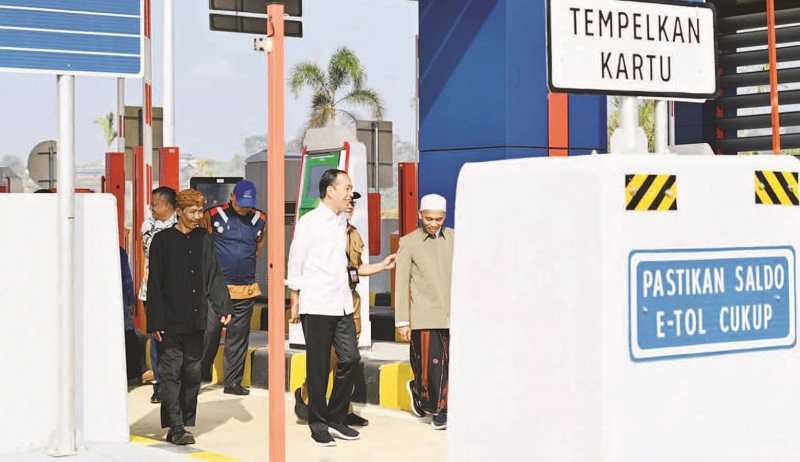 PRESIDEN JOKOWI RESMIKAN JALAN TOL CIAWI-SUKABUMI RUAS CIGOMBONG-CIBADAK