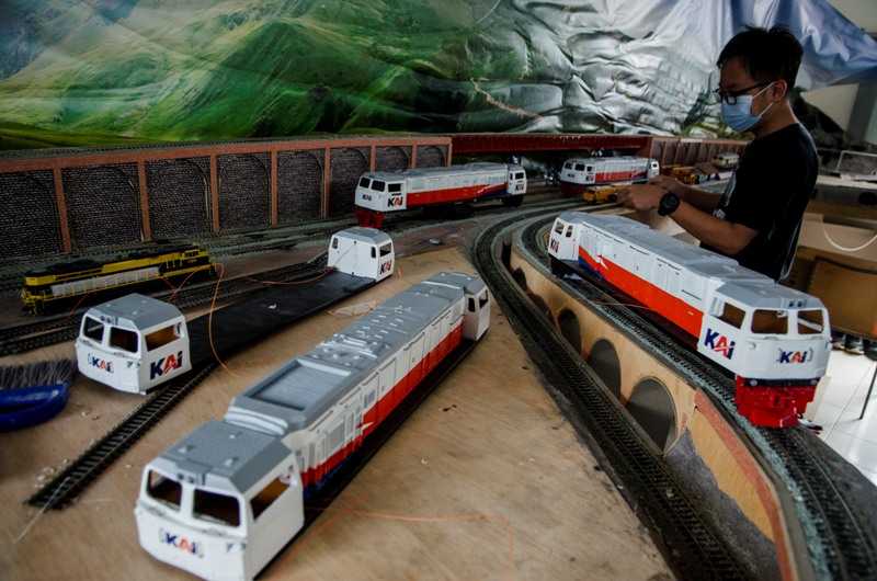 Produksi Miniatur Kereta