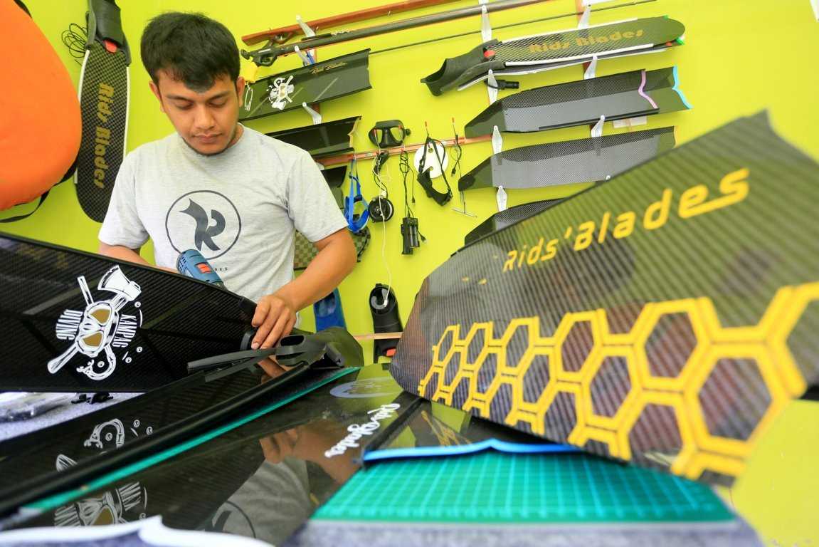 Produksi Sirip Menyelam
