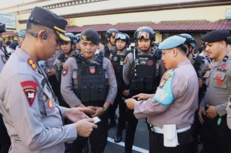 Propam Polrestabes Makassar Razia Ponsel Anggota untuk Cegah Judi Online