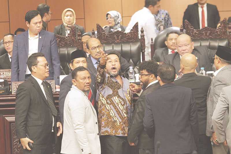 Protes di Paripurna DPD RI