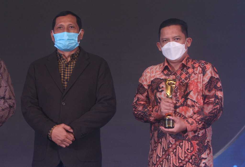 Raih Penghargaan