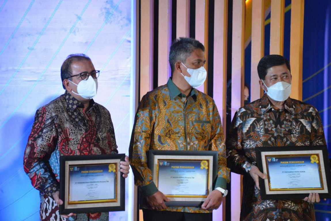 Raih Penghargaan