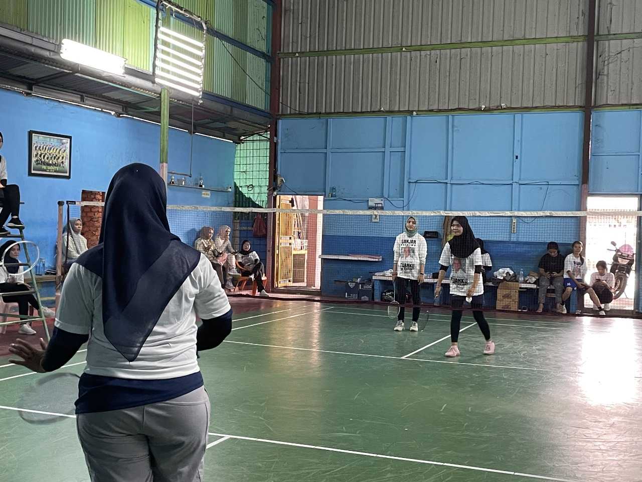 Rangkul Pemuda-Pemudi, Srikandi Ganjar Adakan Turnamen Bulutangkis
