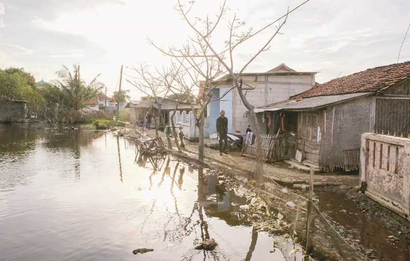 RENCANA MERELOKASI WARGA