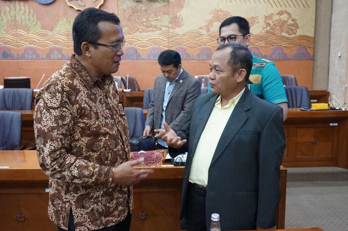 Rencana "Rights Issue"