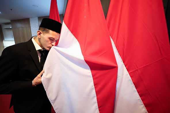 Resmi WNI, Hubner Siap Bela Timnas
