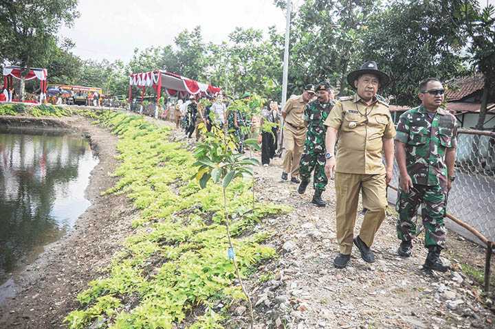 Resmikan Kolam Retensi