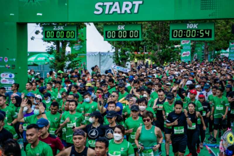Ribuan Peserta Hijaukan GBK di MILO ACTIV Indonesia Race 2022