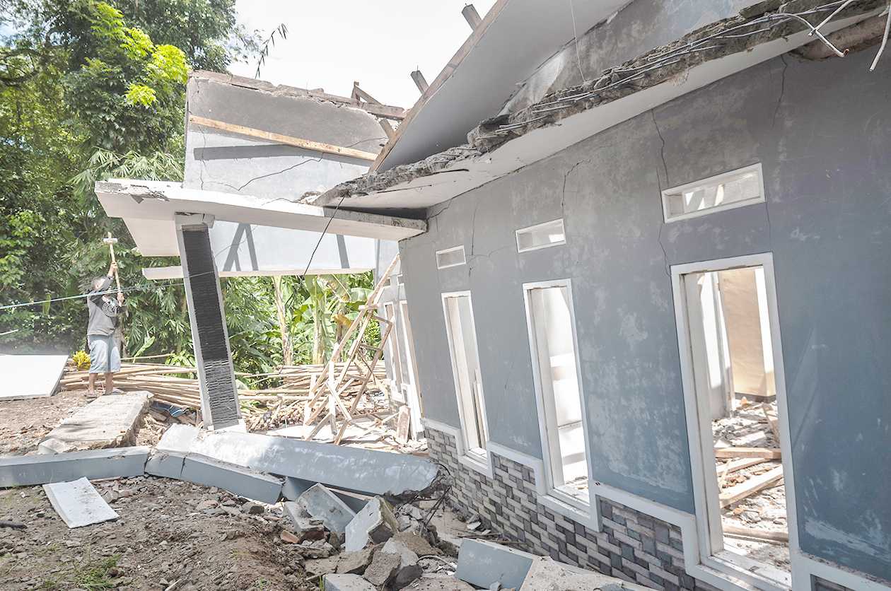 Robohkan Rumah