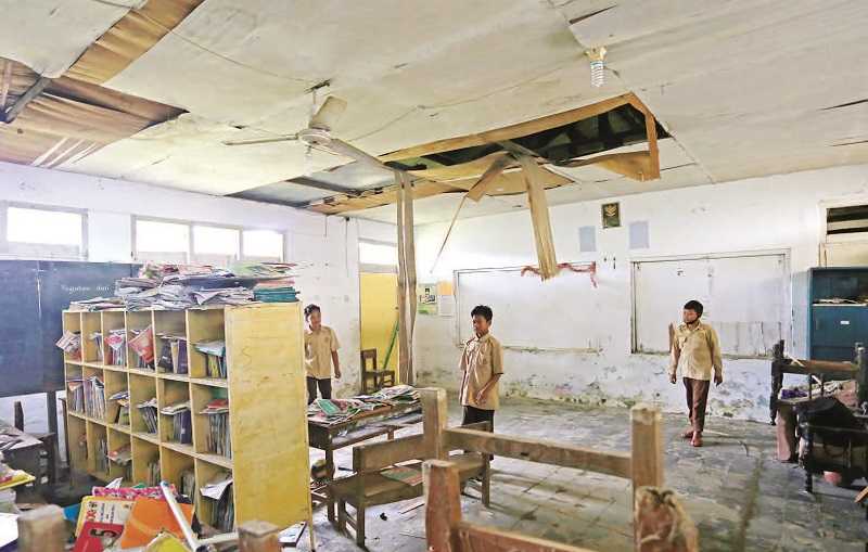RUANG PERPUSTAKAAN RUSAK