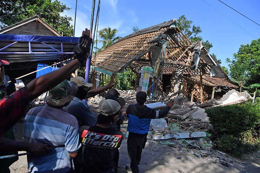 Rumah Rusak Akibat Gempa