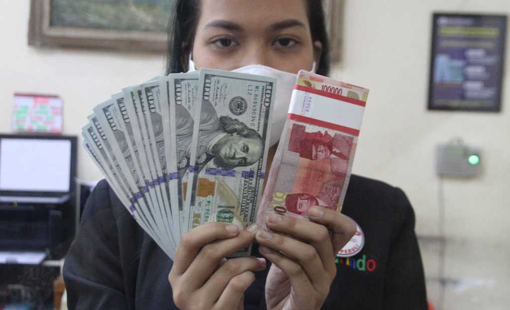 Rupiah Melemah