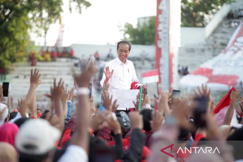 Saat Hasil Survei Capres Ganjar Unggul Tinggi, Joko Widodo Minta Relawan "Santai Mawon" Pikirkan Calon Presiden 2024