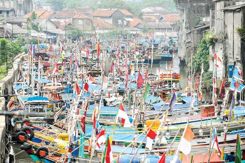 SEPEKAN TIDAK MELAUT AKIBAT GELOMBANG TINGGI