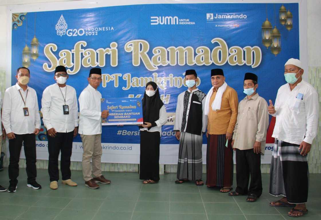 Serahkan Bantuan