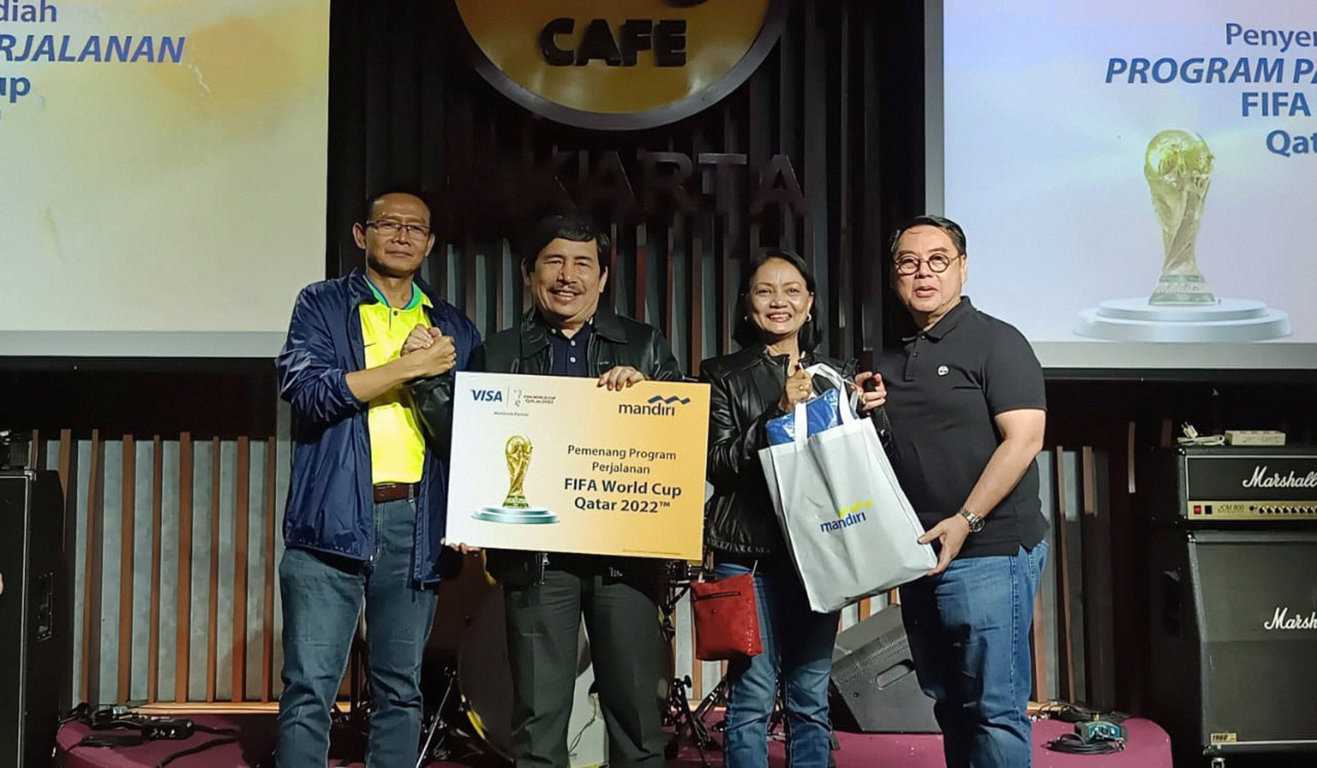 Serahkan Hadiah